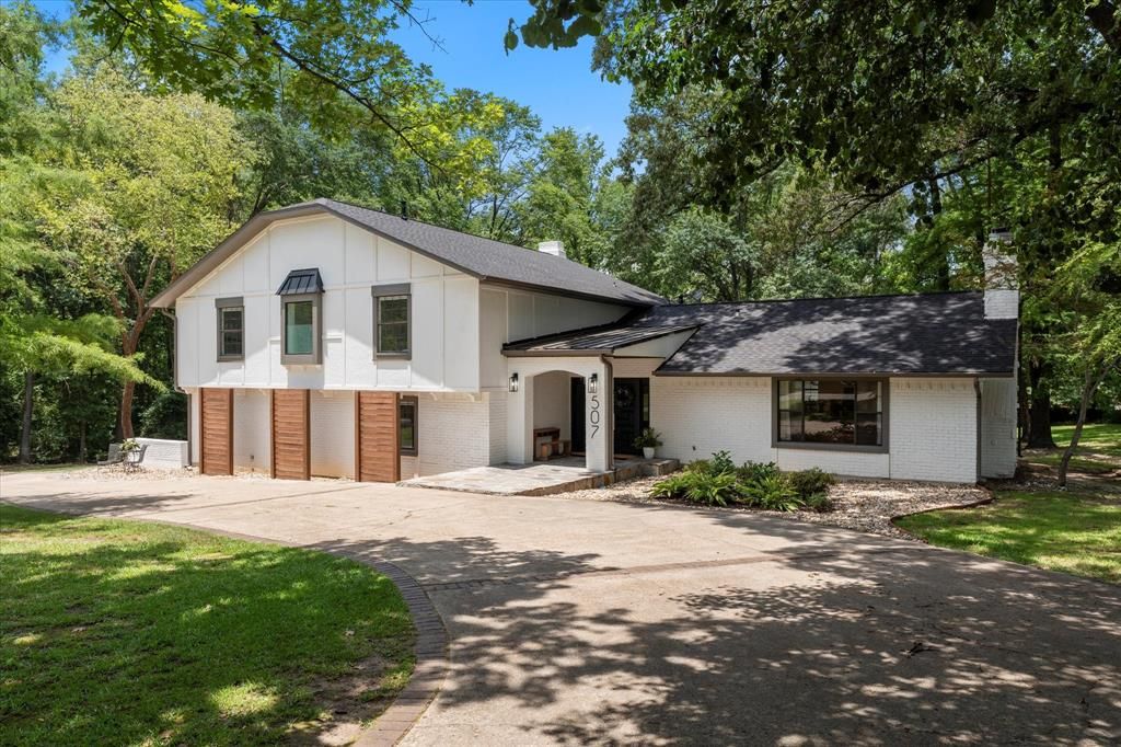507 Azalea Lane
