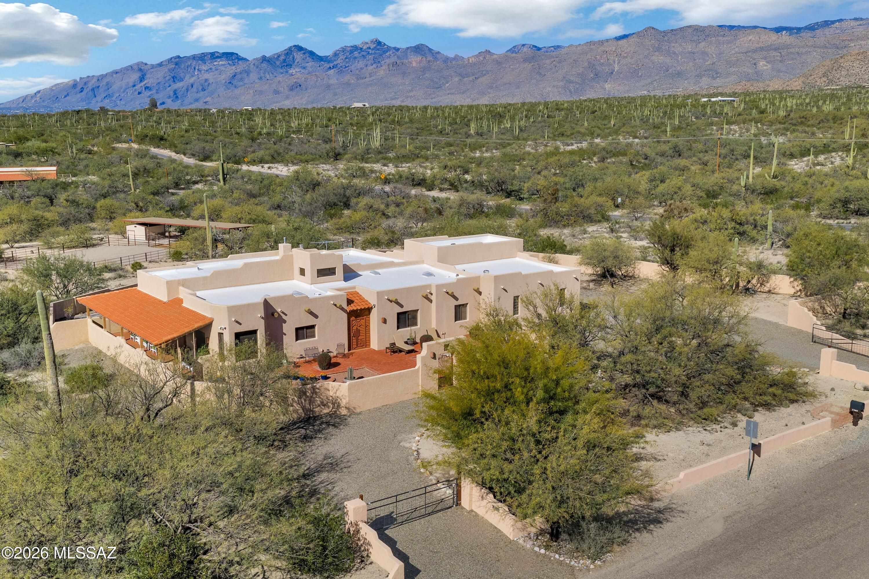 2305 N El Camino Rinconado