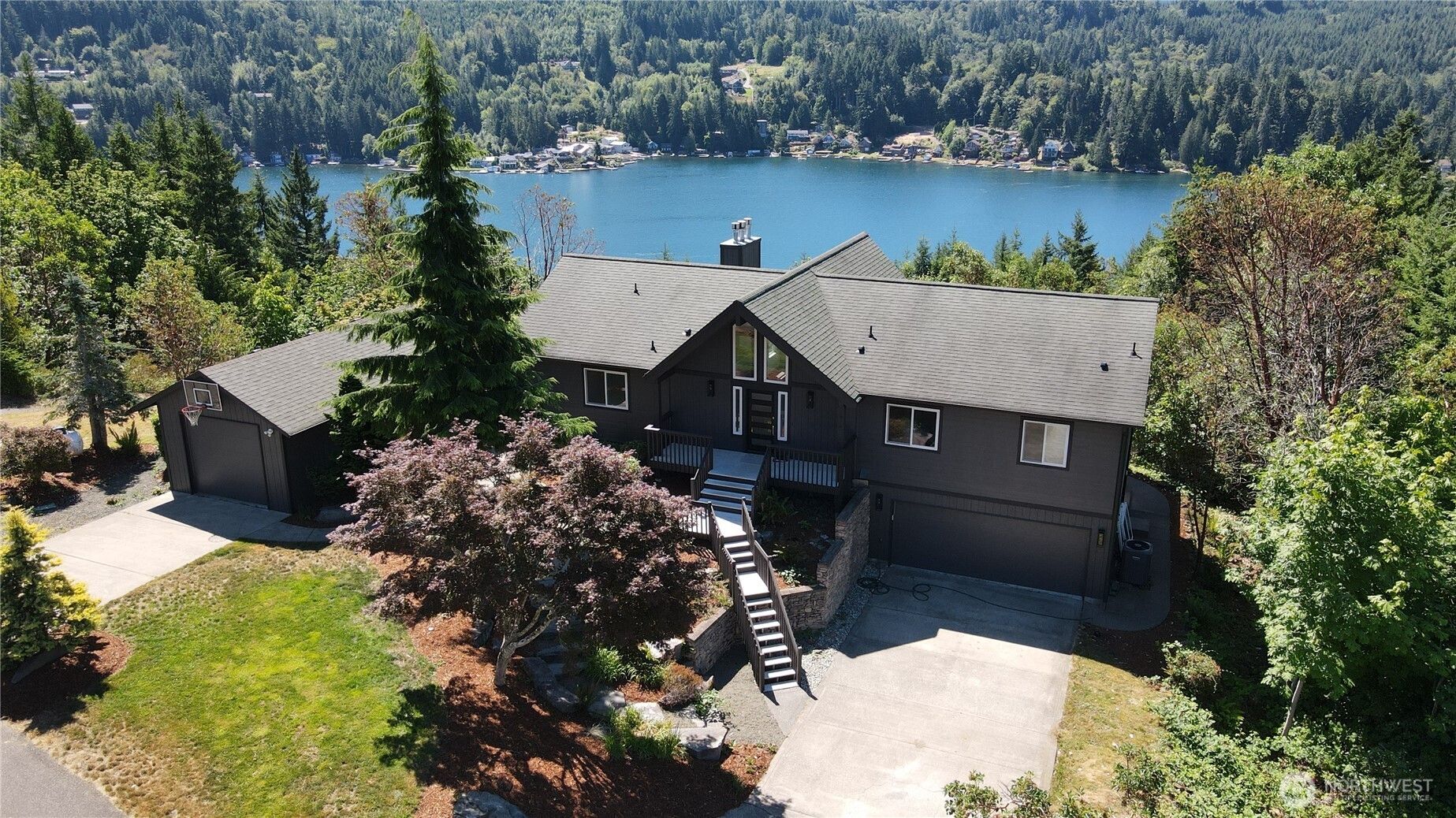 1936 Summit Lake Shore Rd Nw