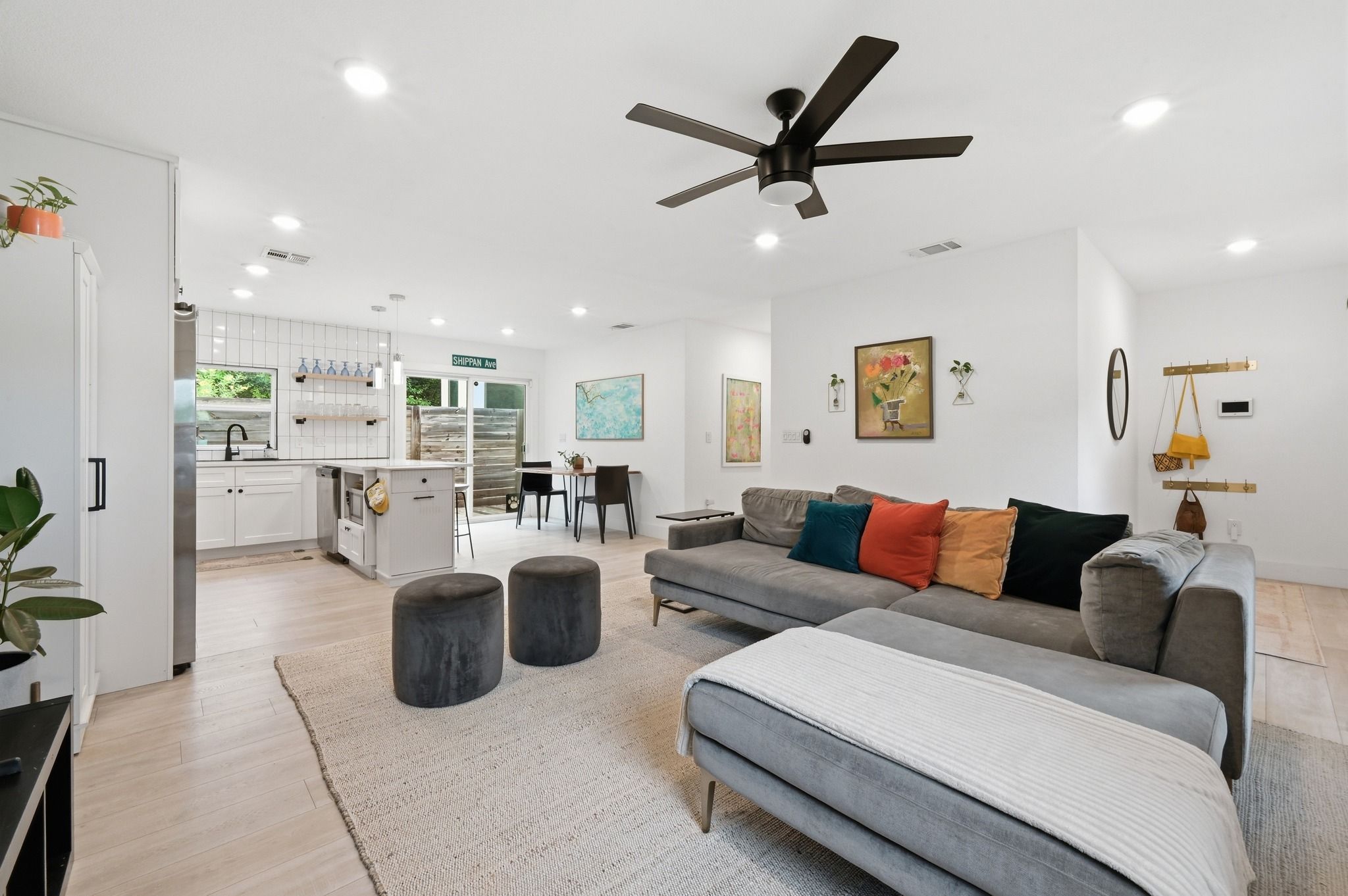 1406 Camelot Circle 1