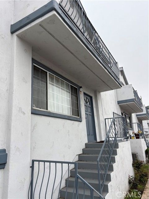 1364 W 139th
