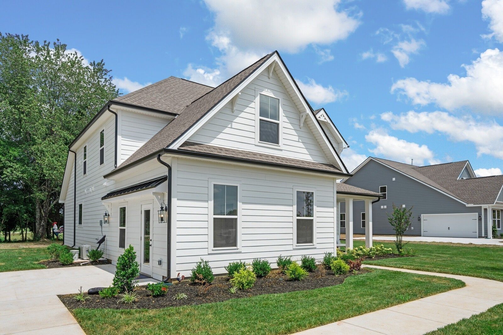 1435 Charles Dr