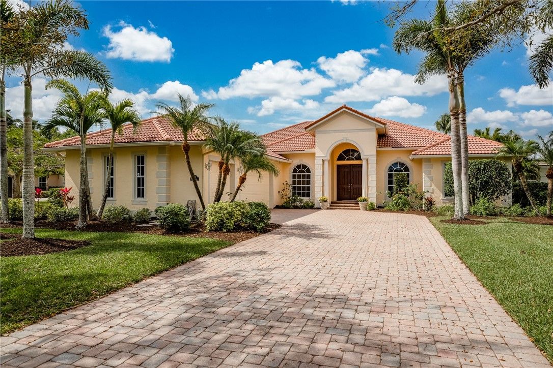 1715 Cassville Avenue