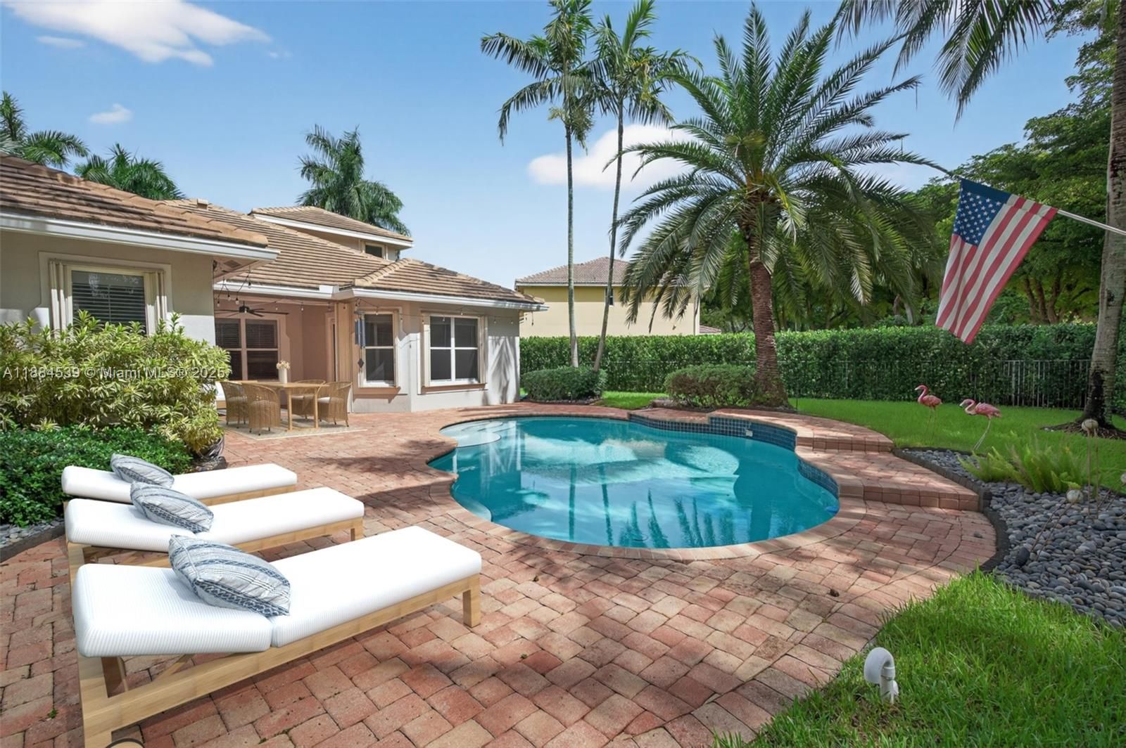 2025 Harbor View Cir