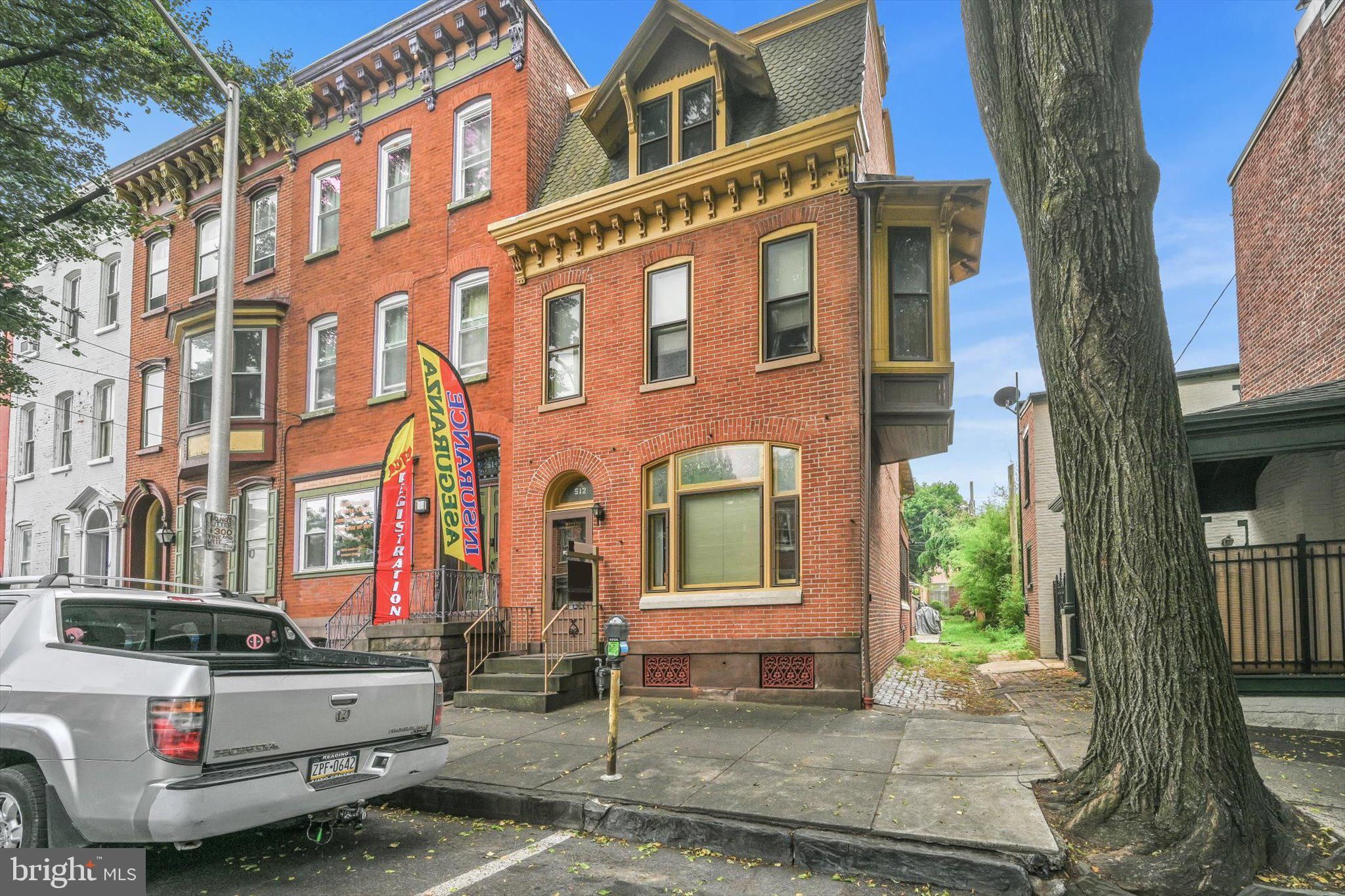 512 Elm Street