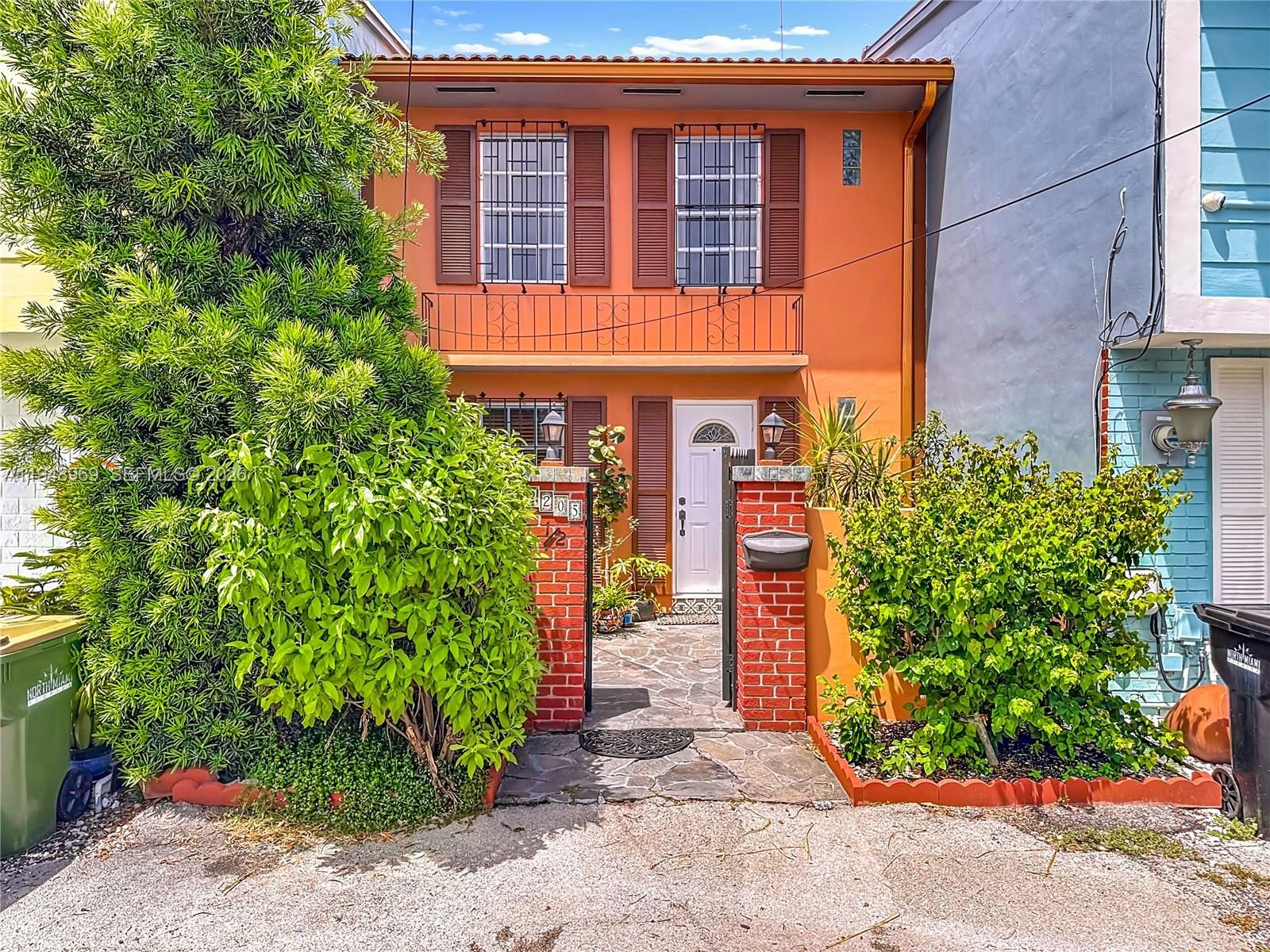 2205 Ne 123rd St 2205 1/2