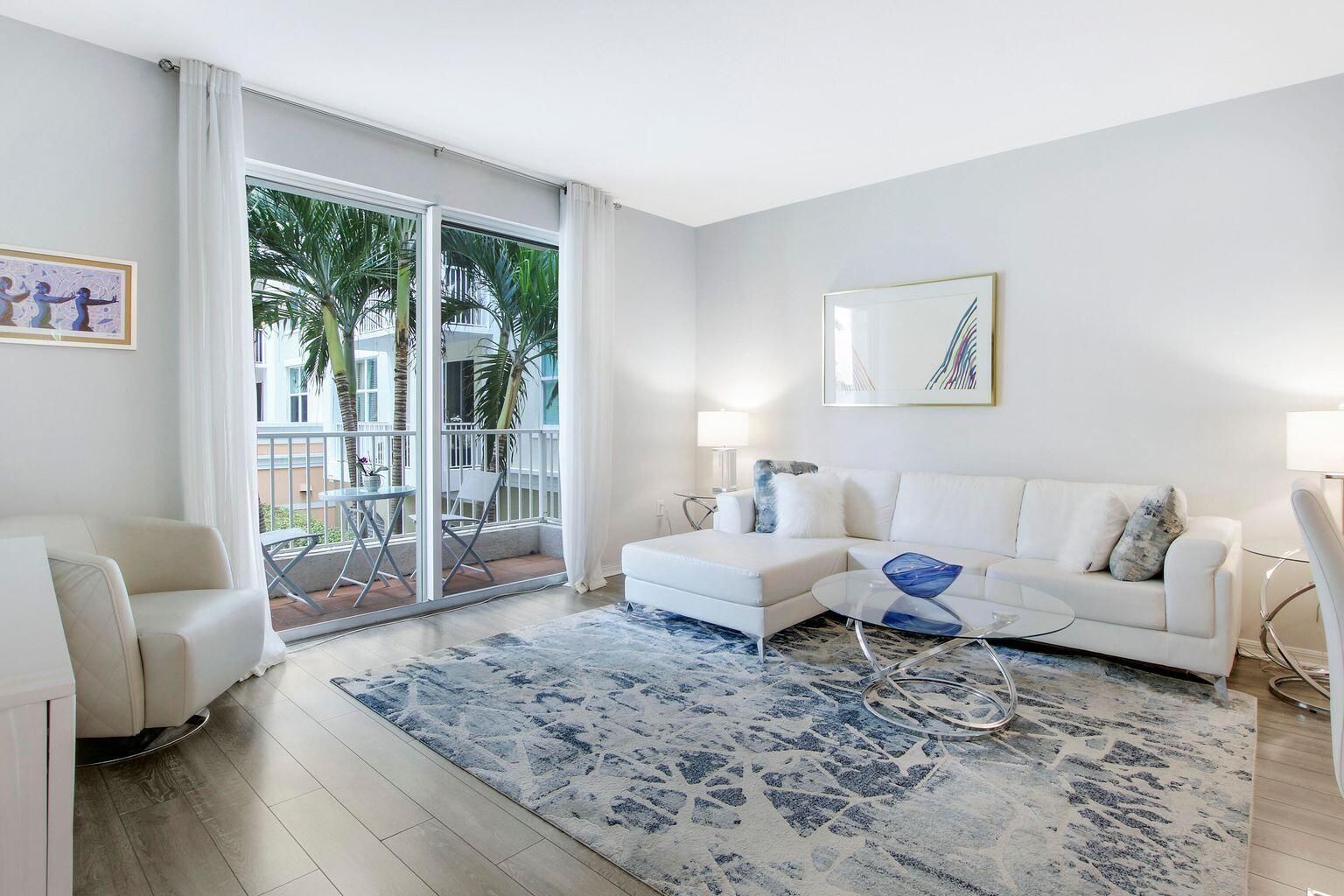 802 W Windward Way 206