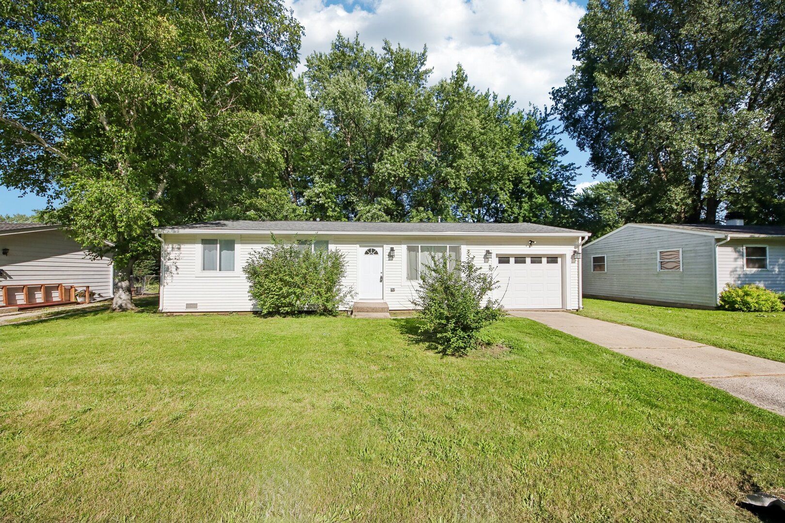 2804 Old Oak Drive