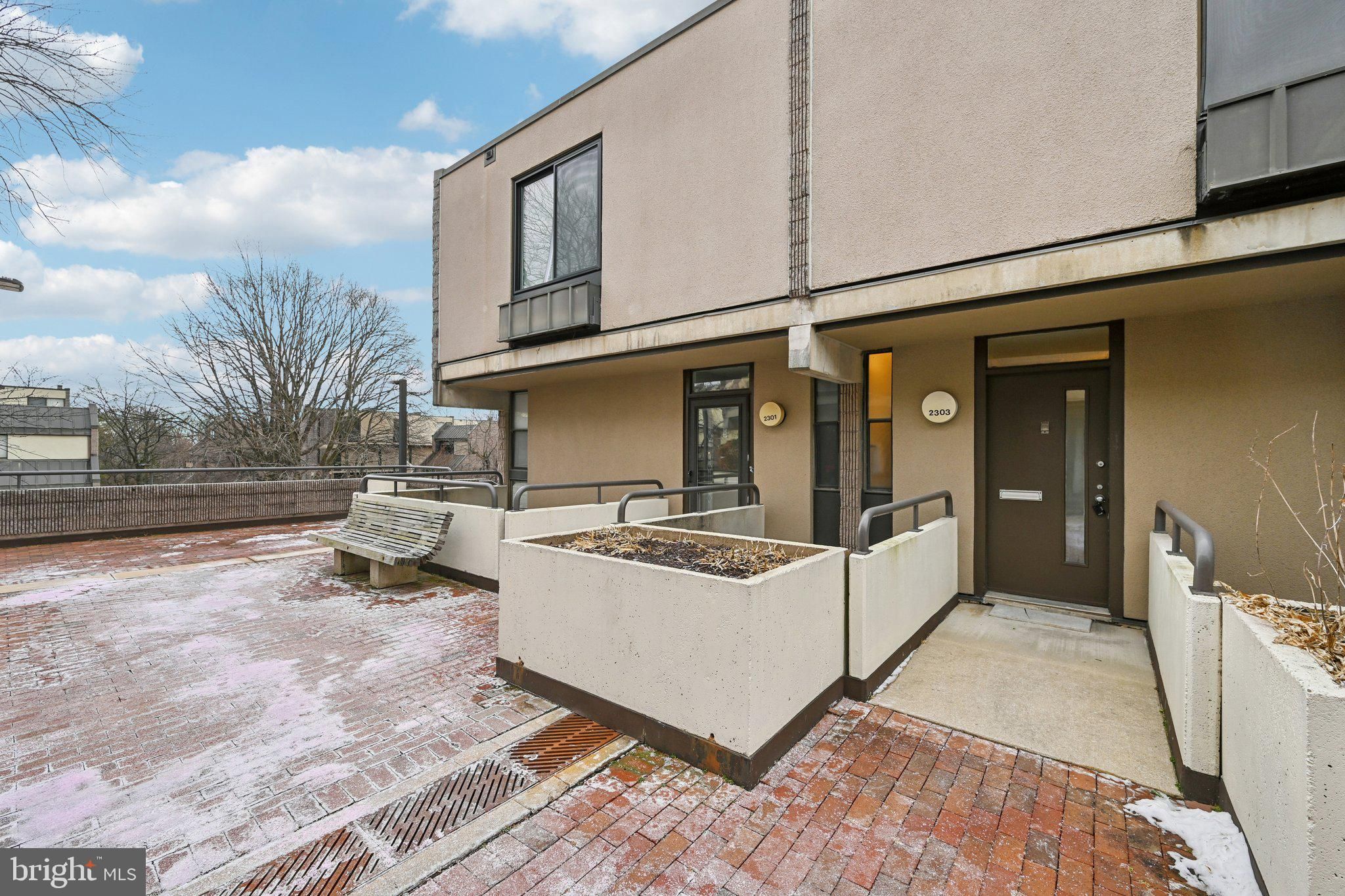 2303 Bayleaf Court