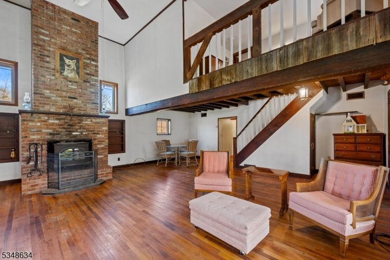 185 Petersburg Rd