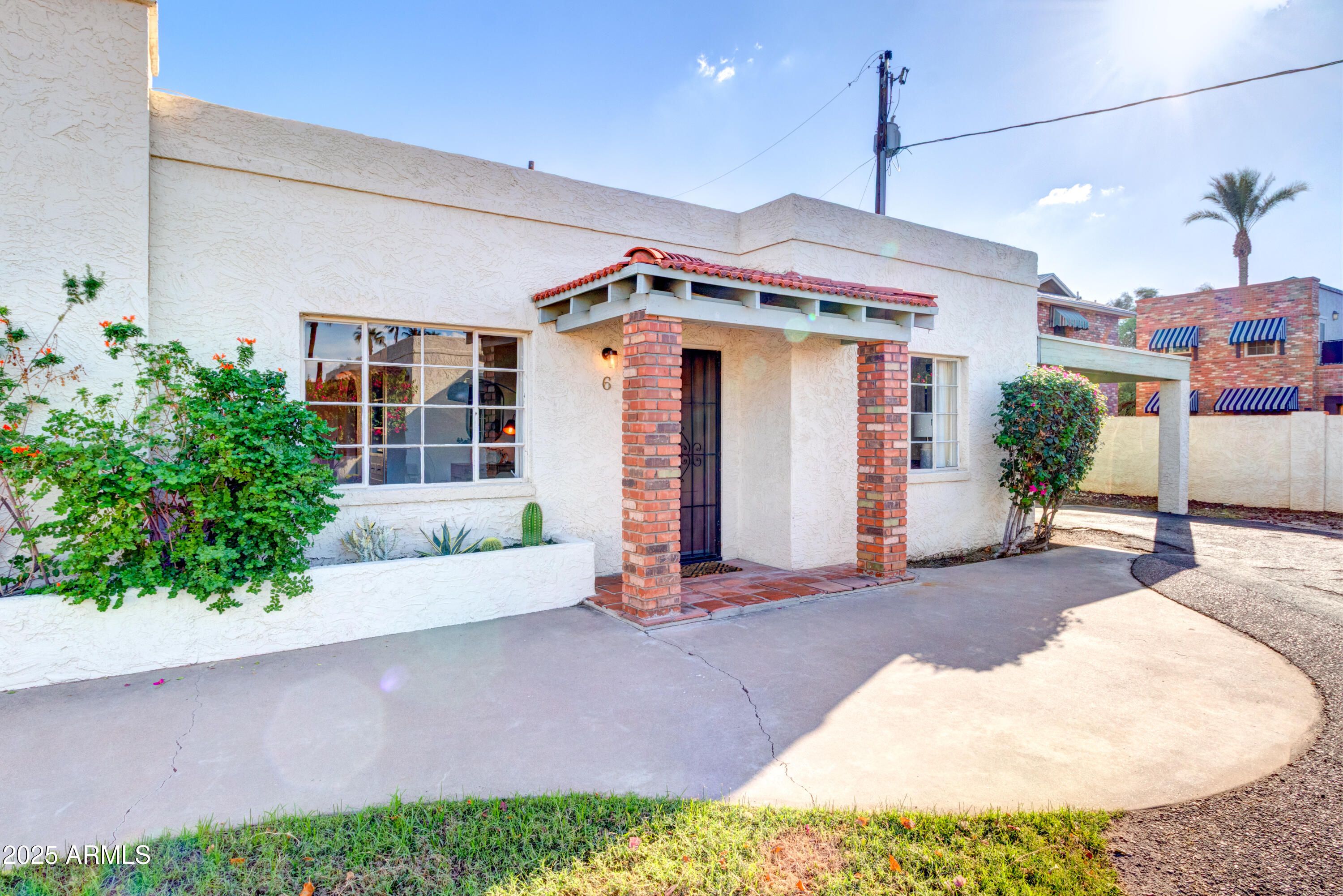 385 E Coronado Road 6