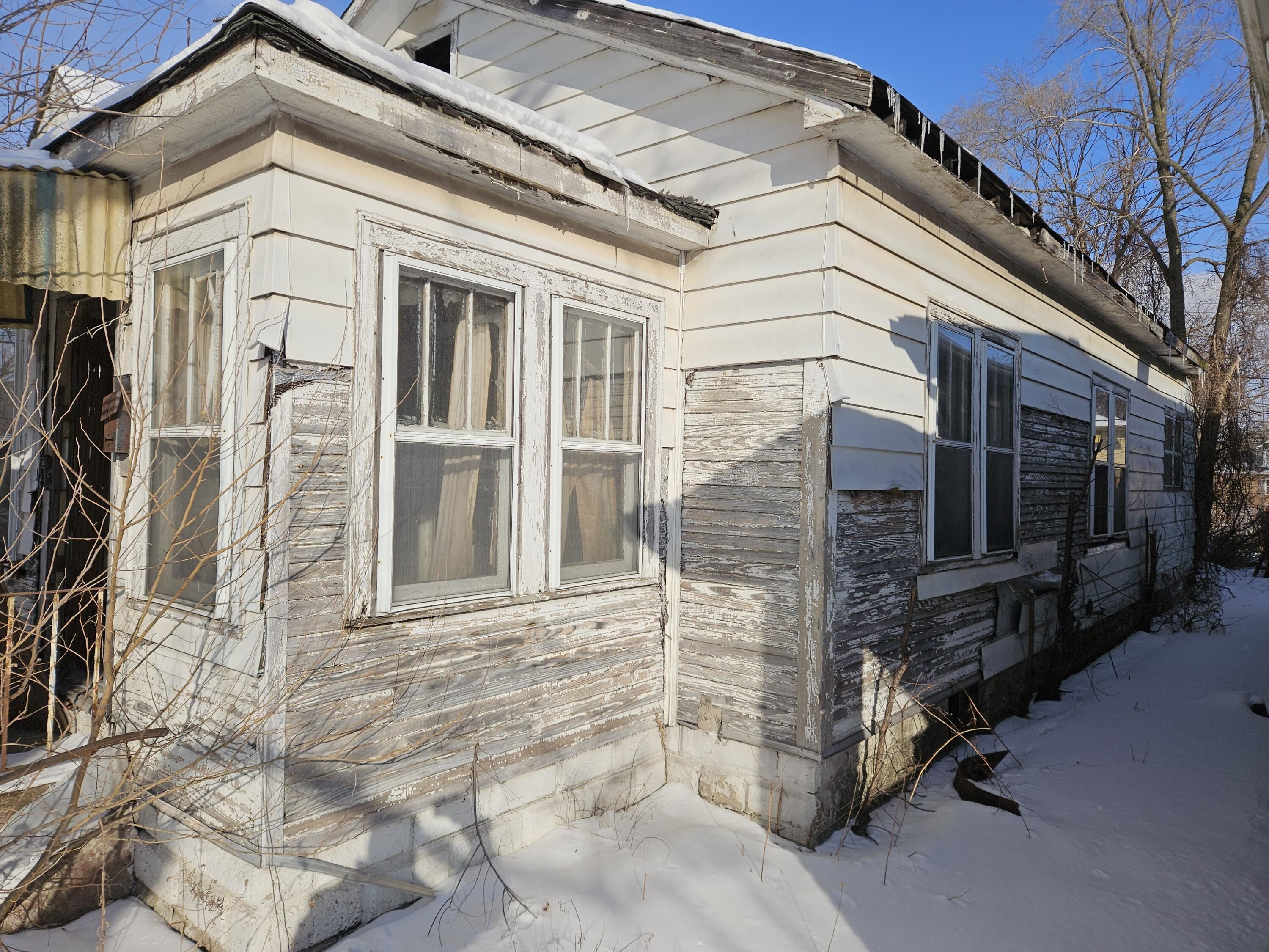 2525 Tyler Street