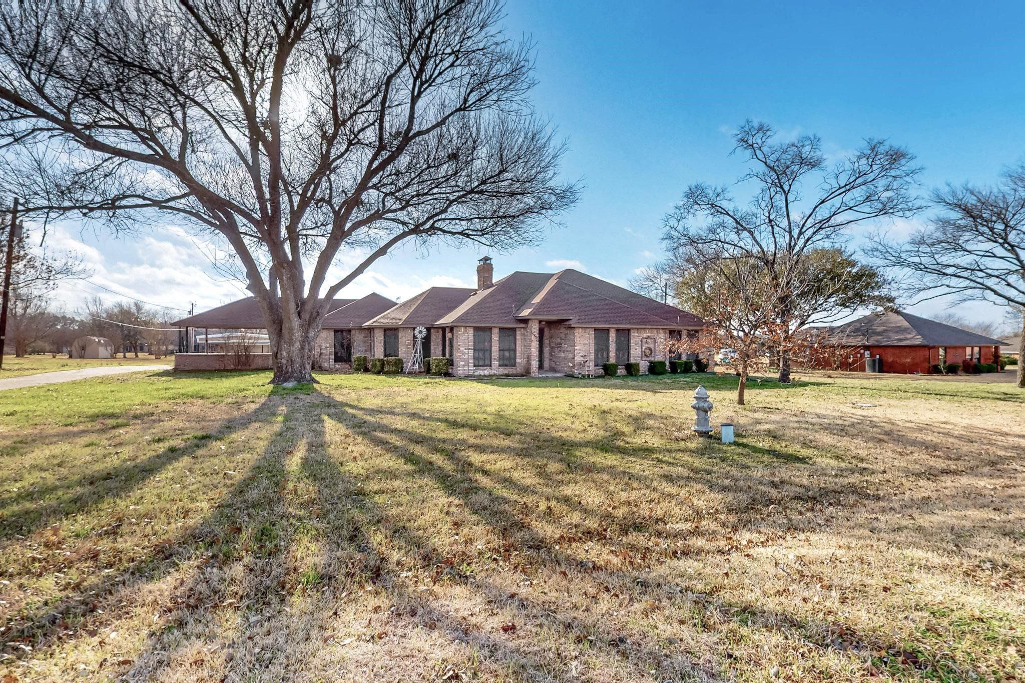 15526 Brookhollow Circle