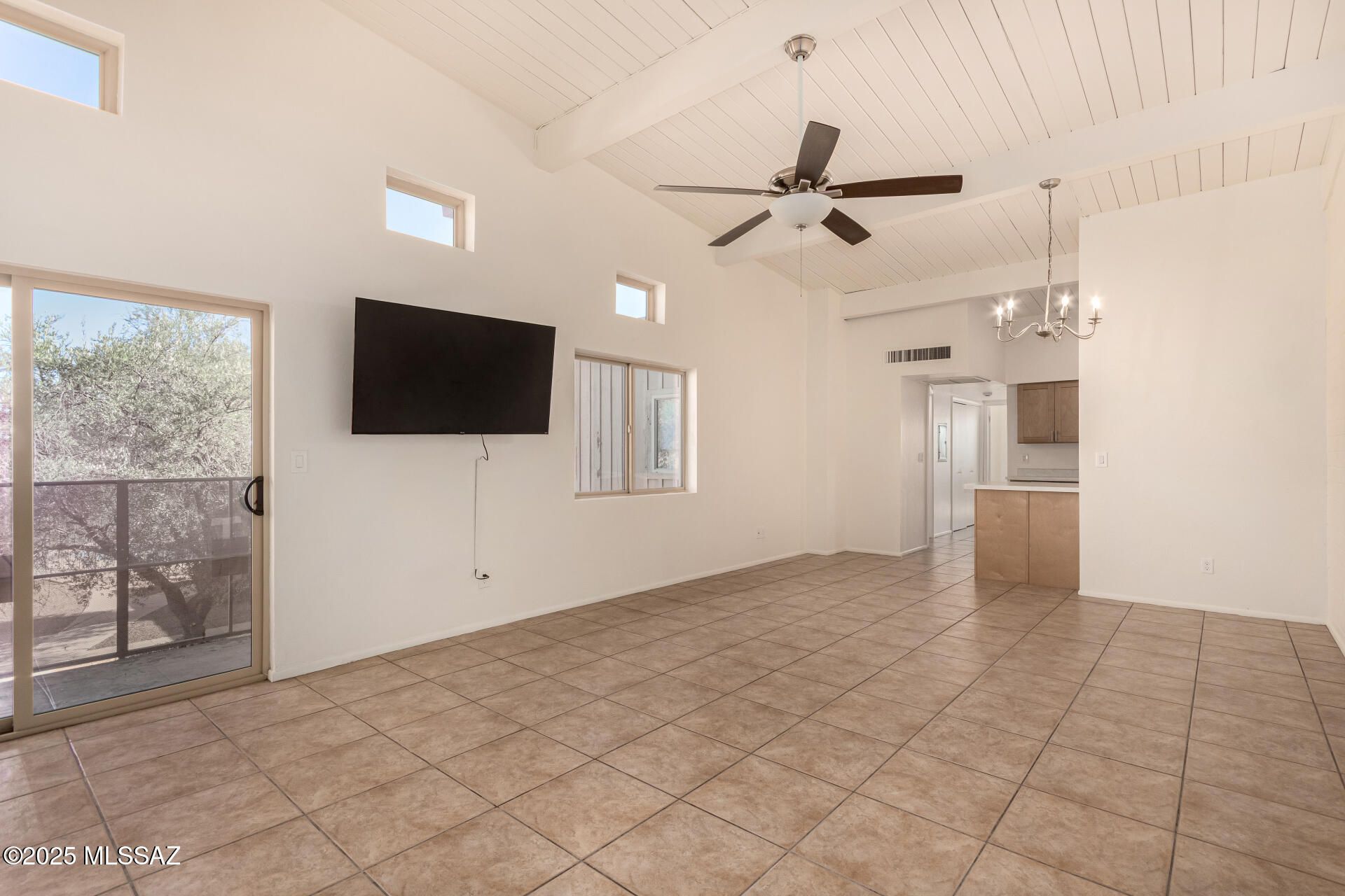 2525 N Alvernon Way UNIT F8