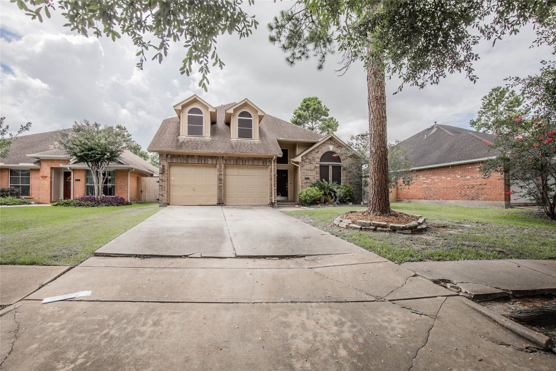 1606 Diamond Brook Drive