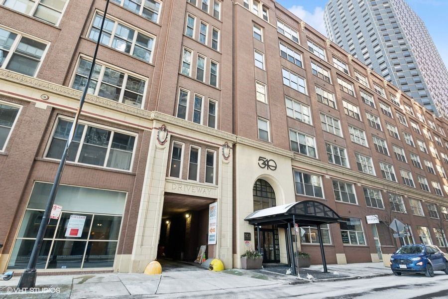 540 N Lake Shore Drive 420