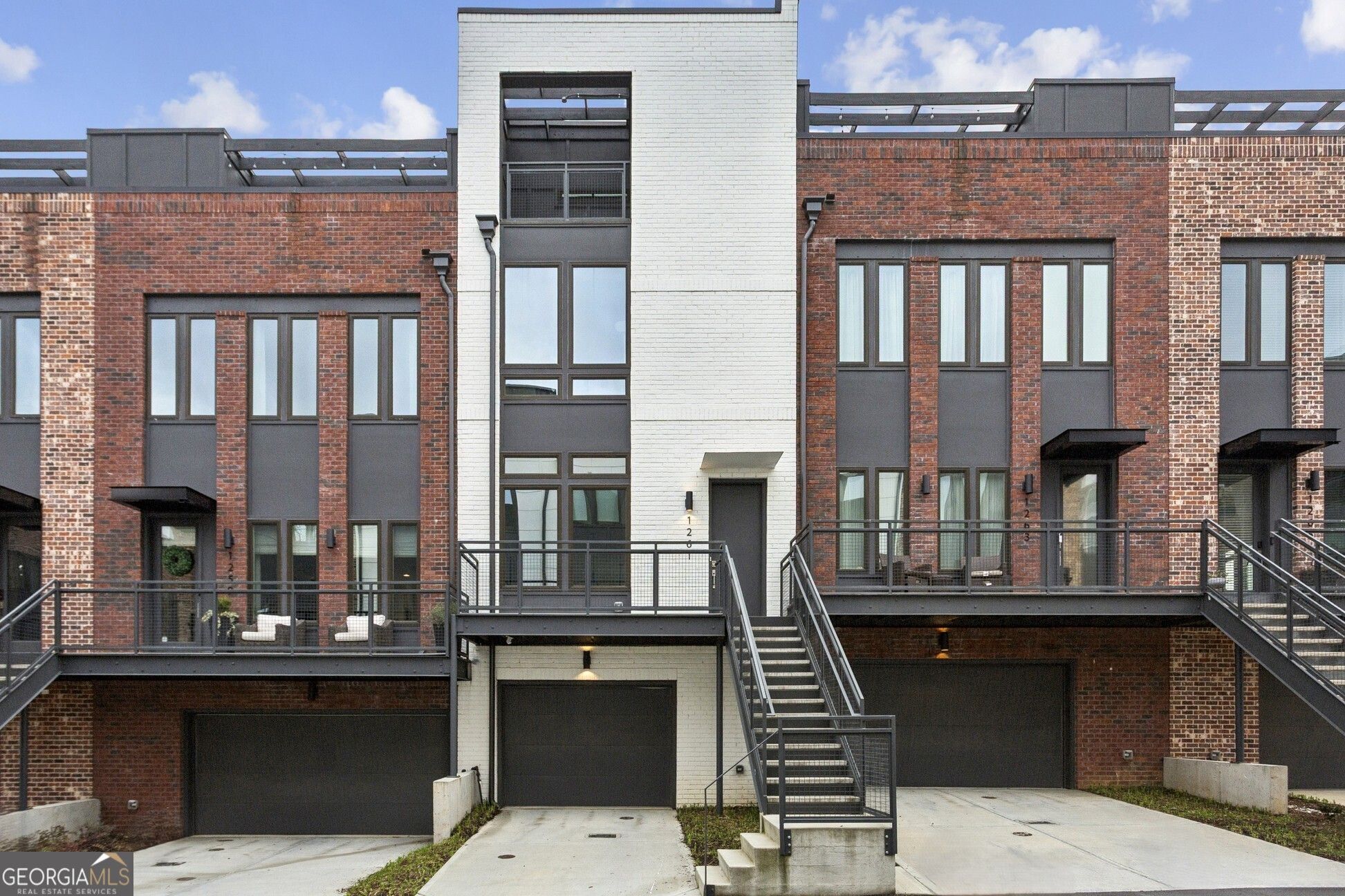 1261 Chelsea Circle Nw