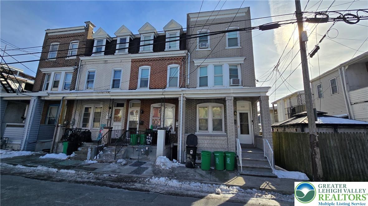 1116 W Maple Street