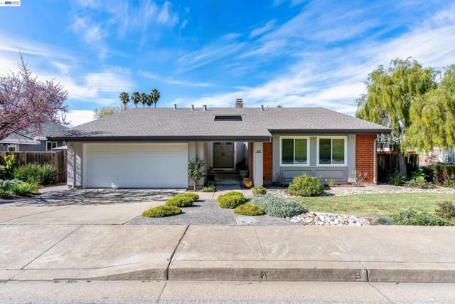 38821 Canyon Heights Dr