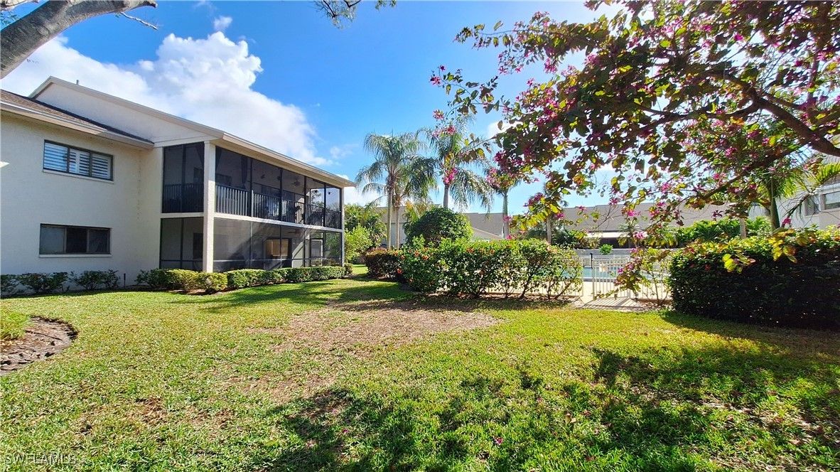 910 Vanderbilt Beach Road 416E