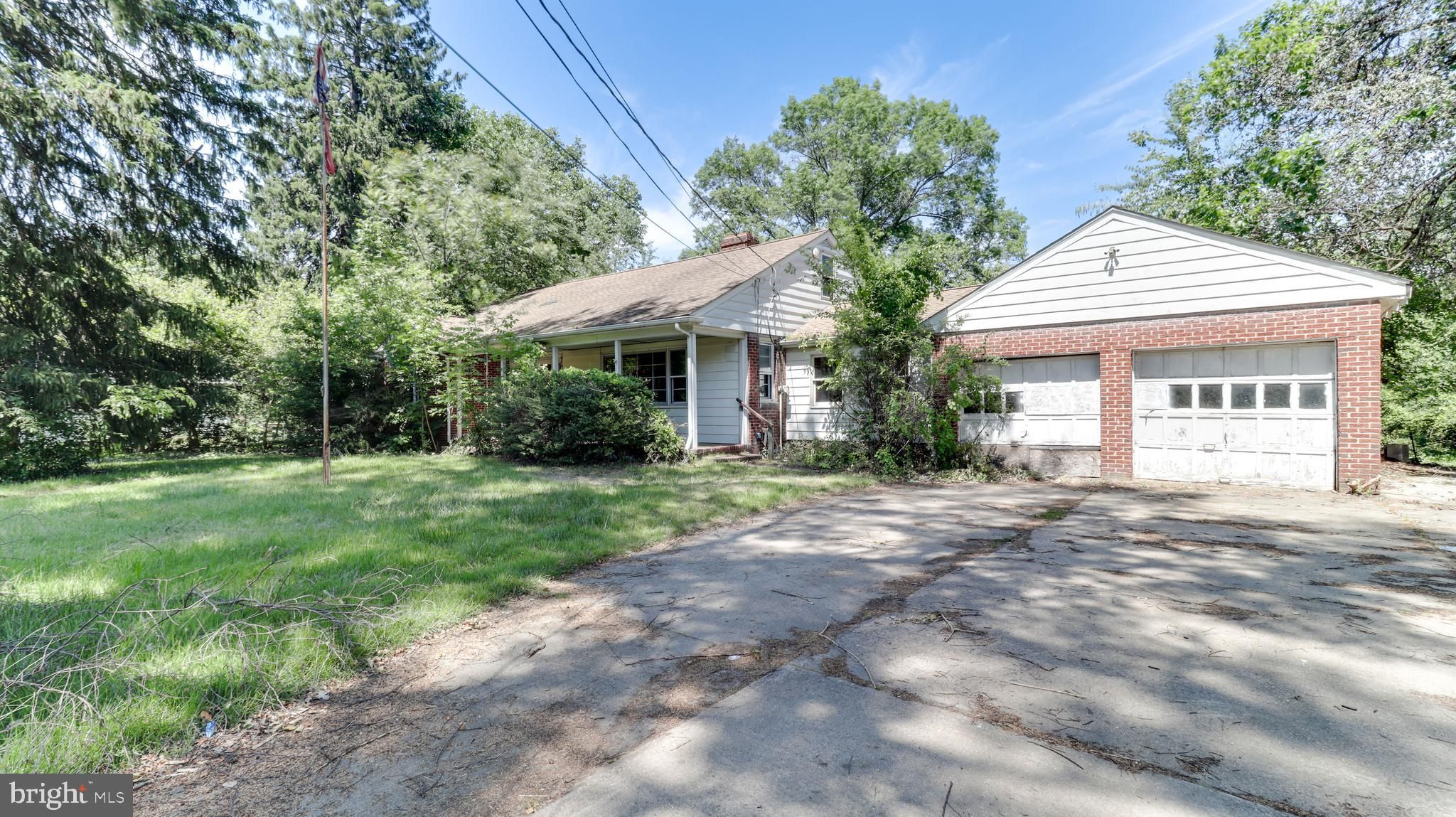 444 E Barber Avenue