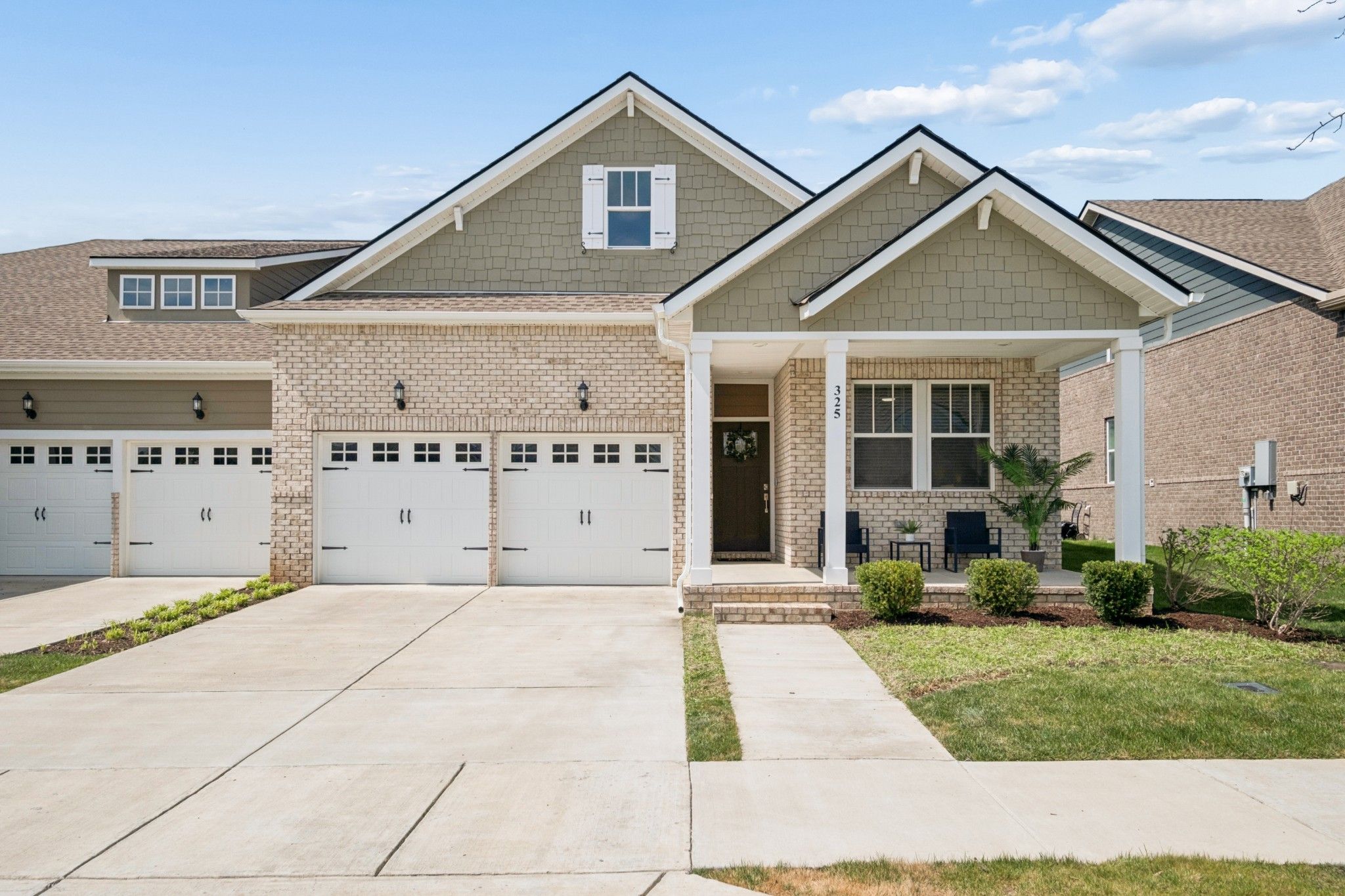 325 Gingerwood Ln