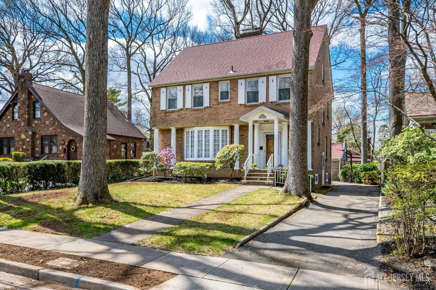 11 Cliffwood Place