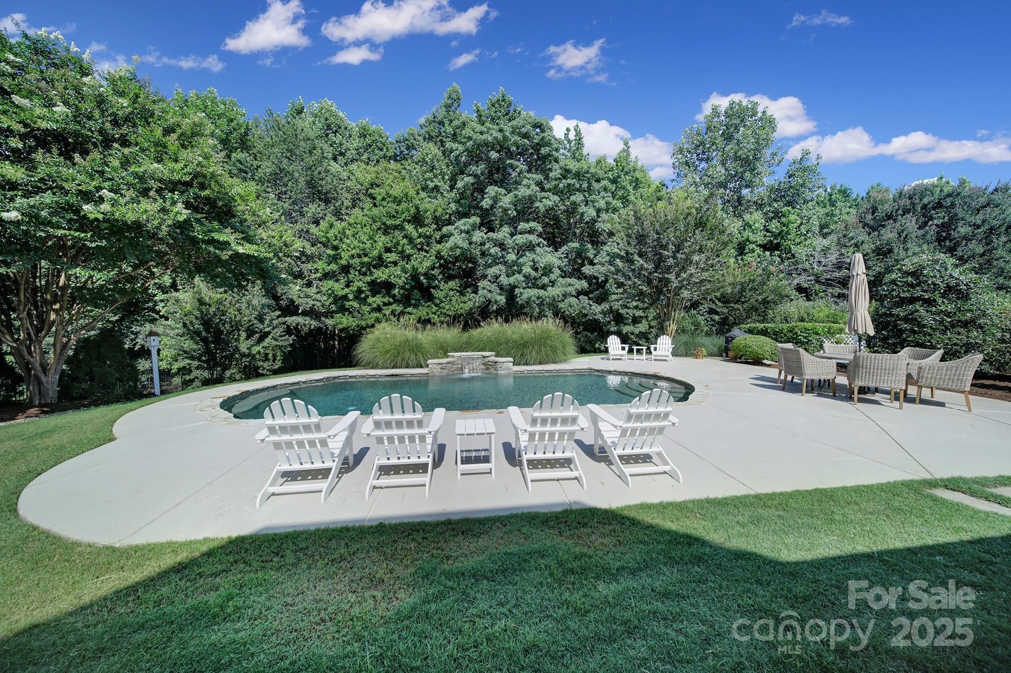 2909 Julian Glen Circle