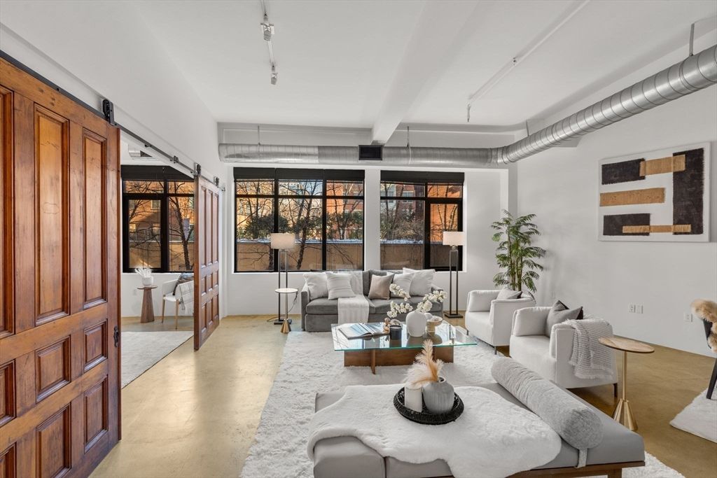 1200 Washington St 216