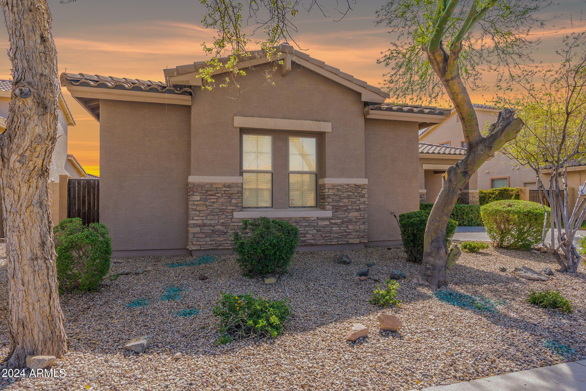 2567 E San Isido Trail