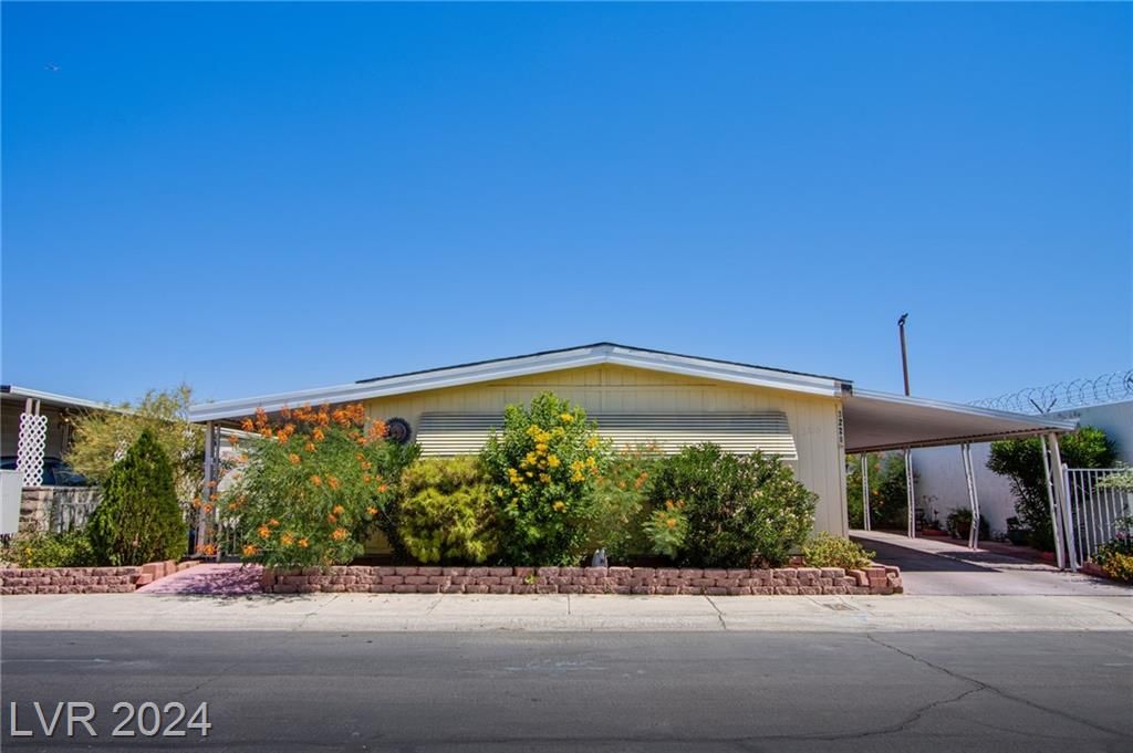 3220 Gavilan Lane