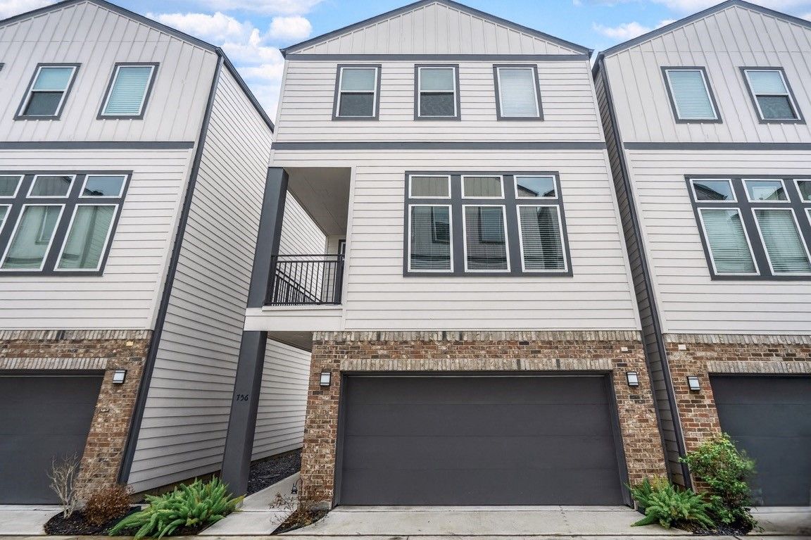 756 W Donovan Street