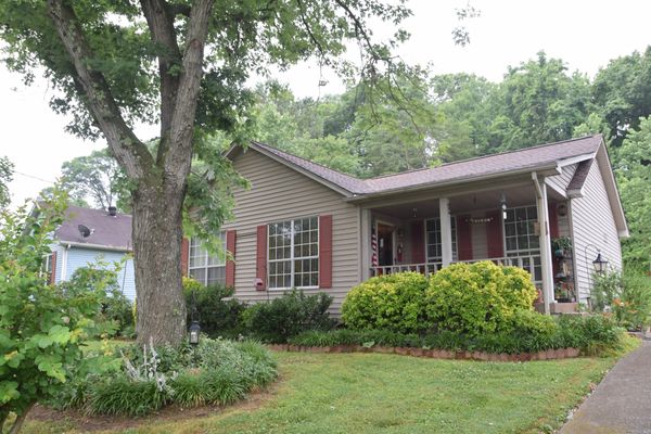 Jacksons Retreat Hermitage Tn Homes For Sale Real Estate Neighborhoods Com