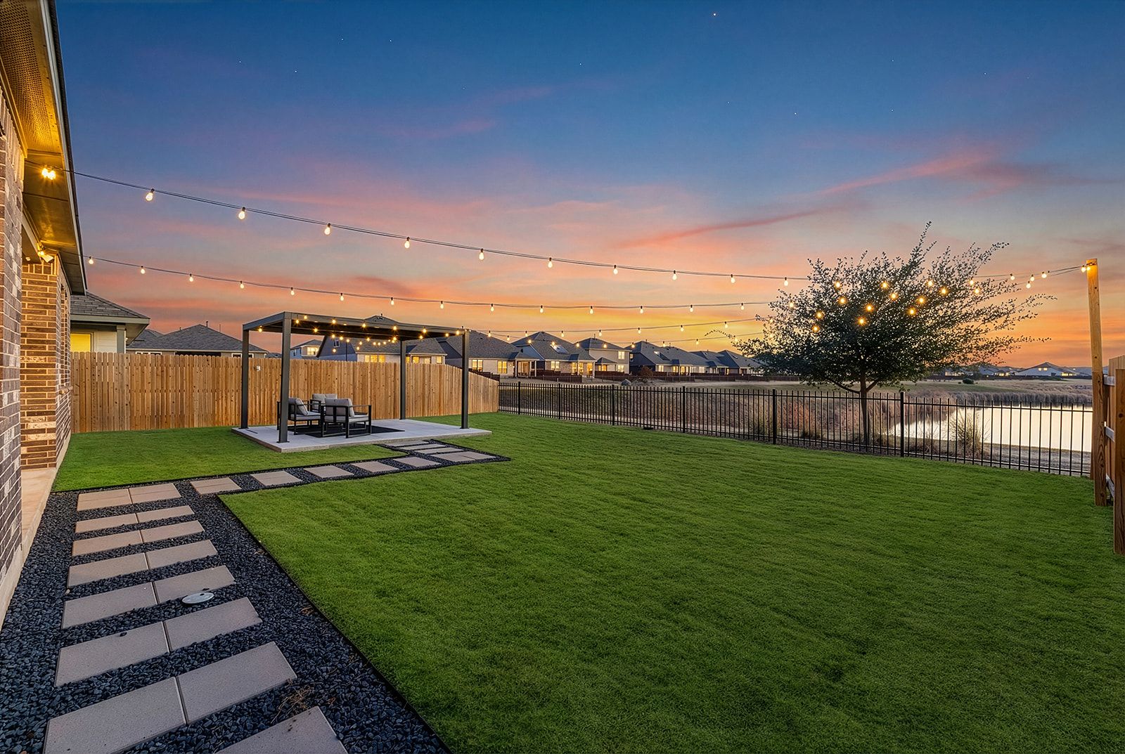 13117 Lapoynor Street