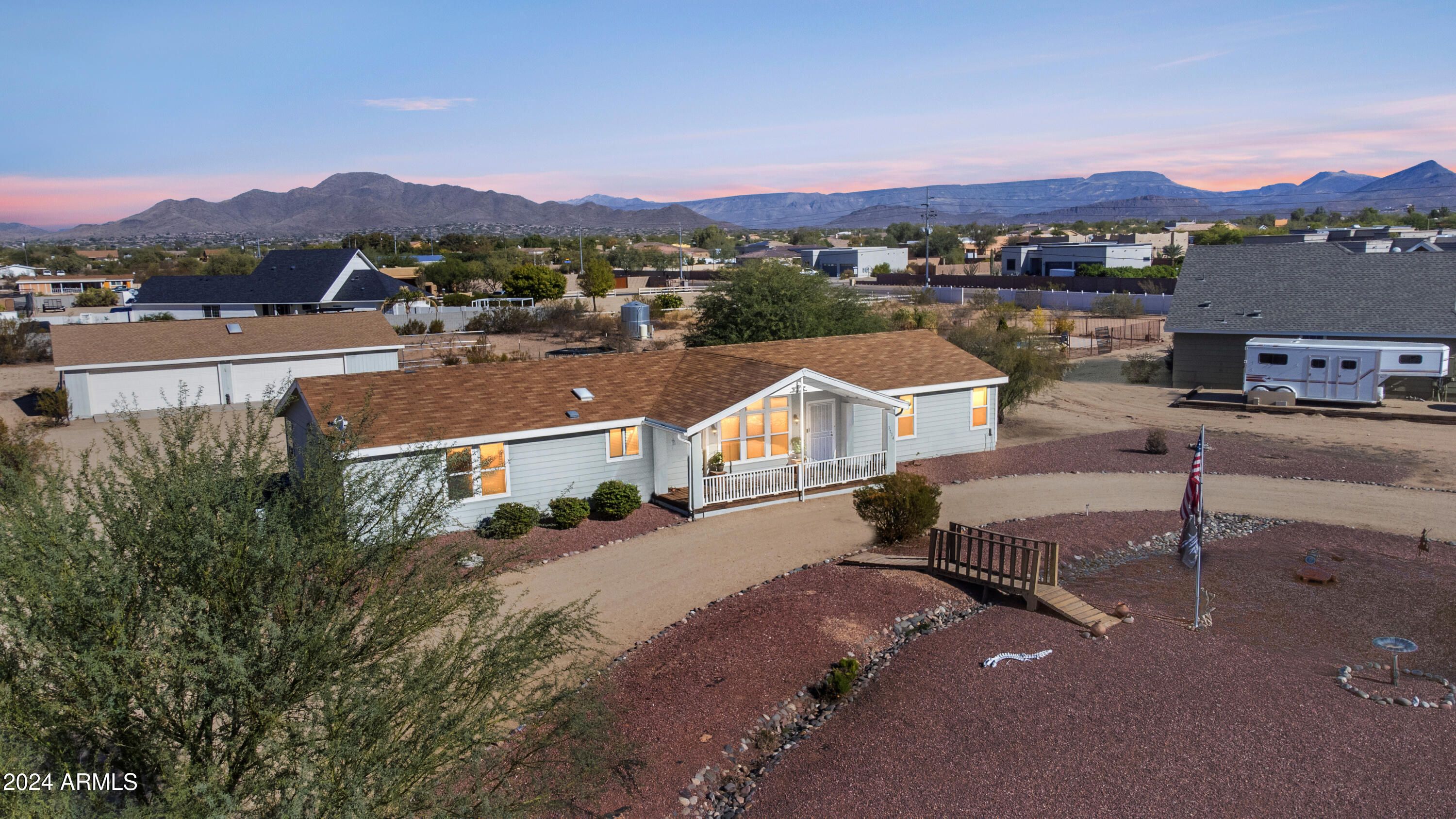 2724 W Blue Eagle Lane