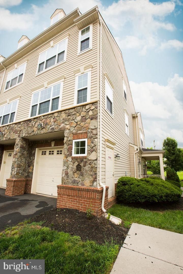 11194 Wortham Crest Circle