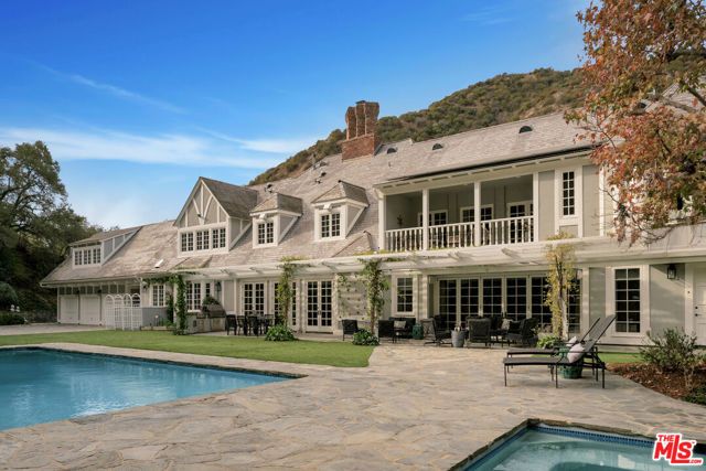1420 Moraga Drive