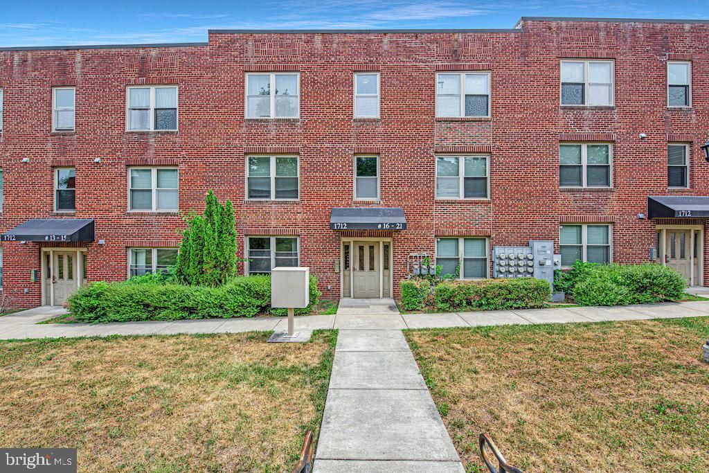 1712 W Street Se 17
