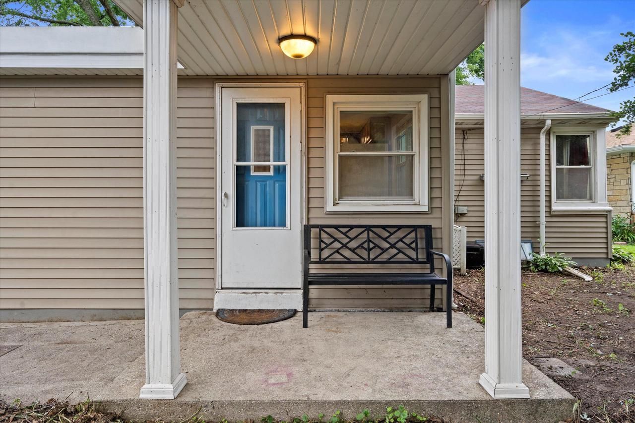 5006 North Port Washington Road