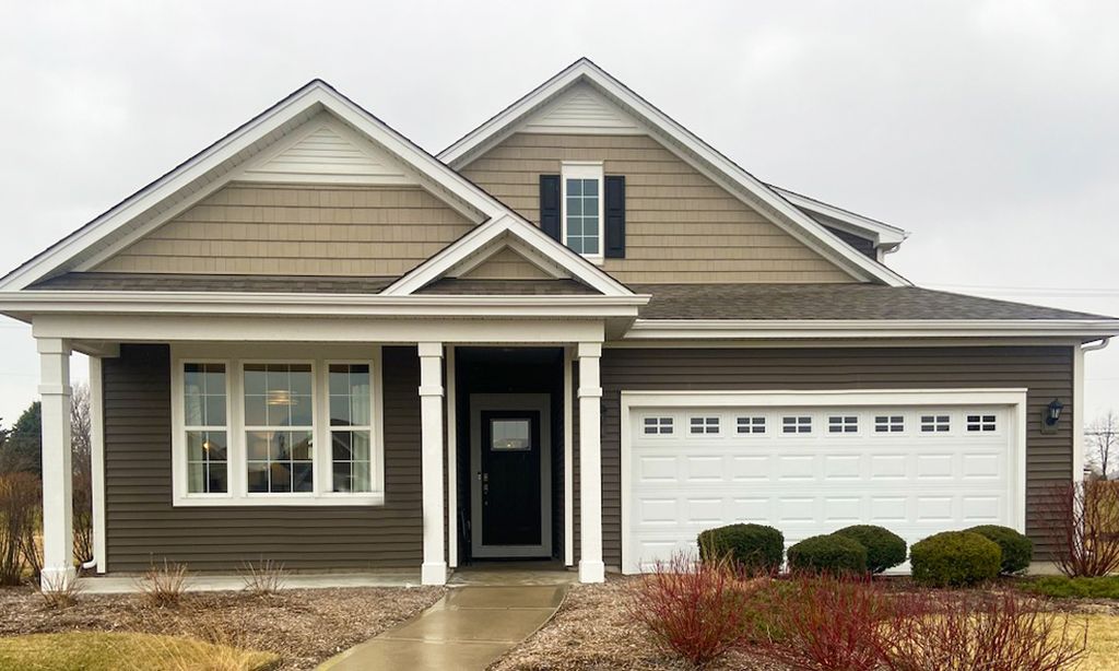 Carillon at Cambridge Lakes