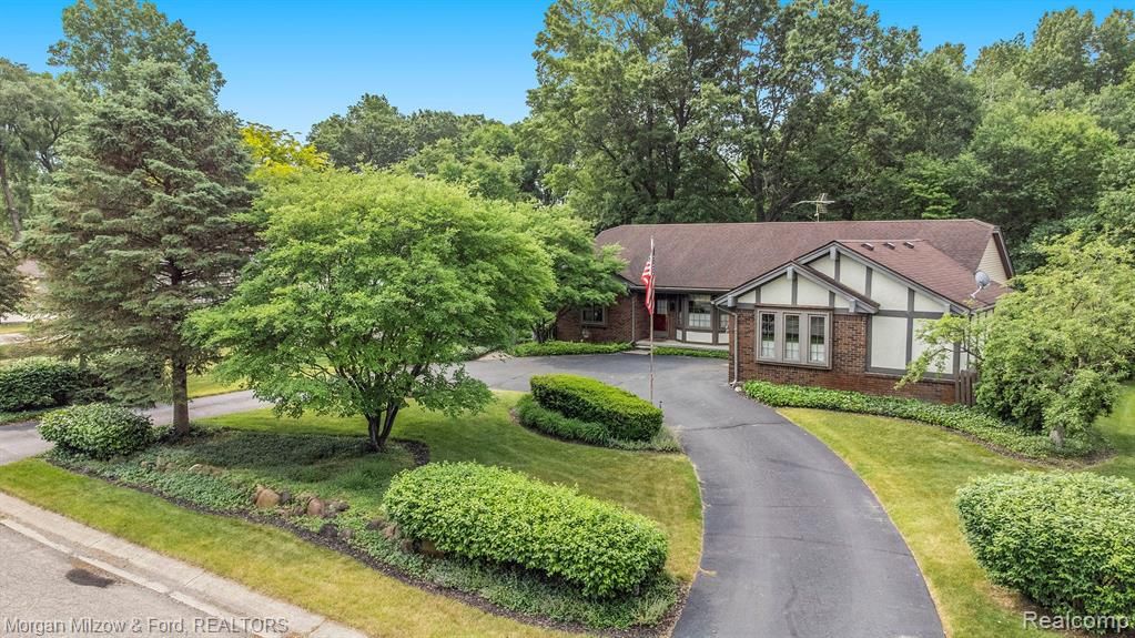 6407 Almond Lane