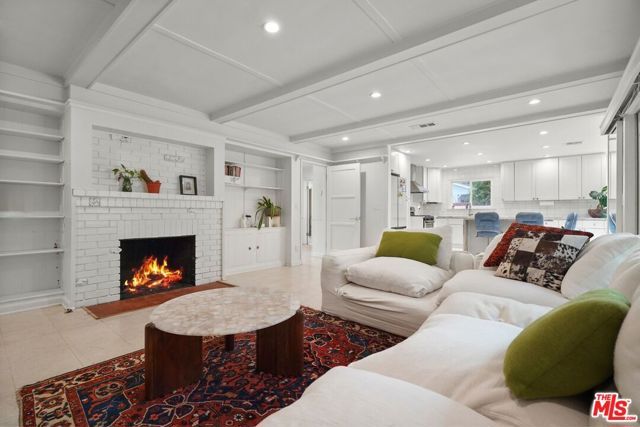 9747 Haines Canyon Avenue