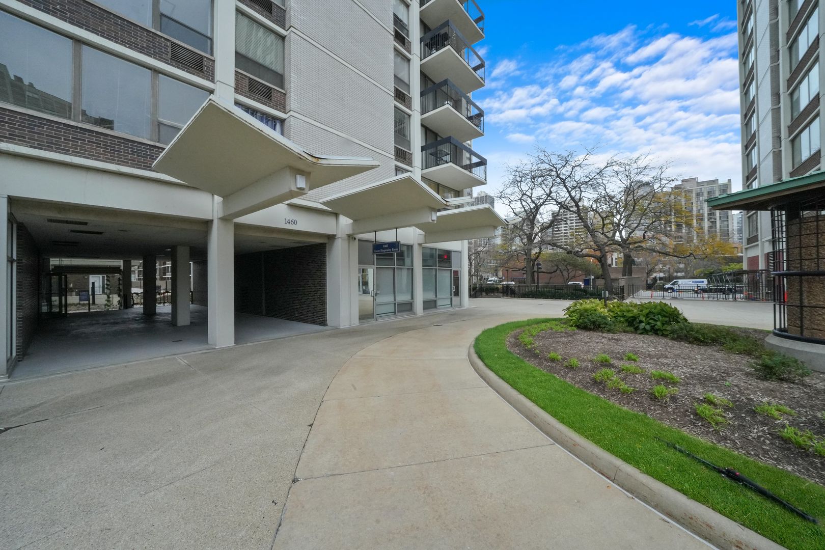 1460 N Sandburg Terrace 2303A