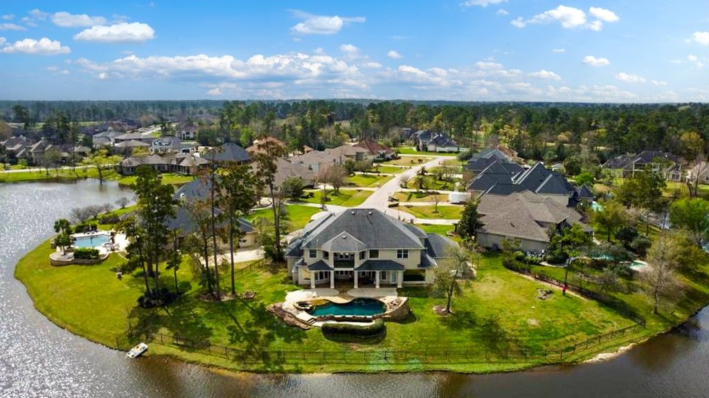 25626 Windy Isle Court