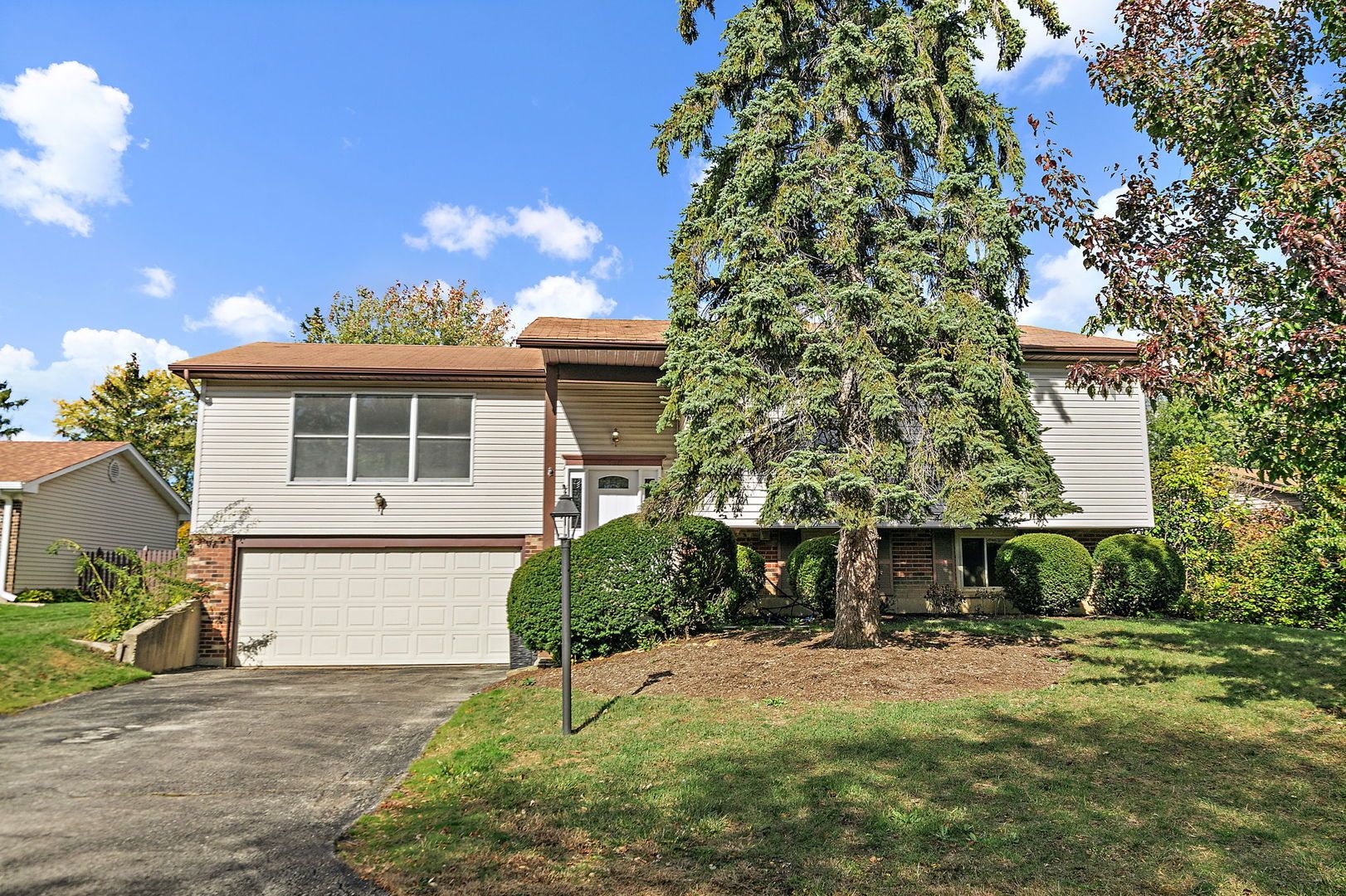 530 Ramblewood Court