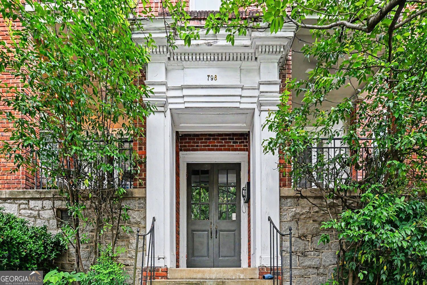 798 Frederica Street Ne 2