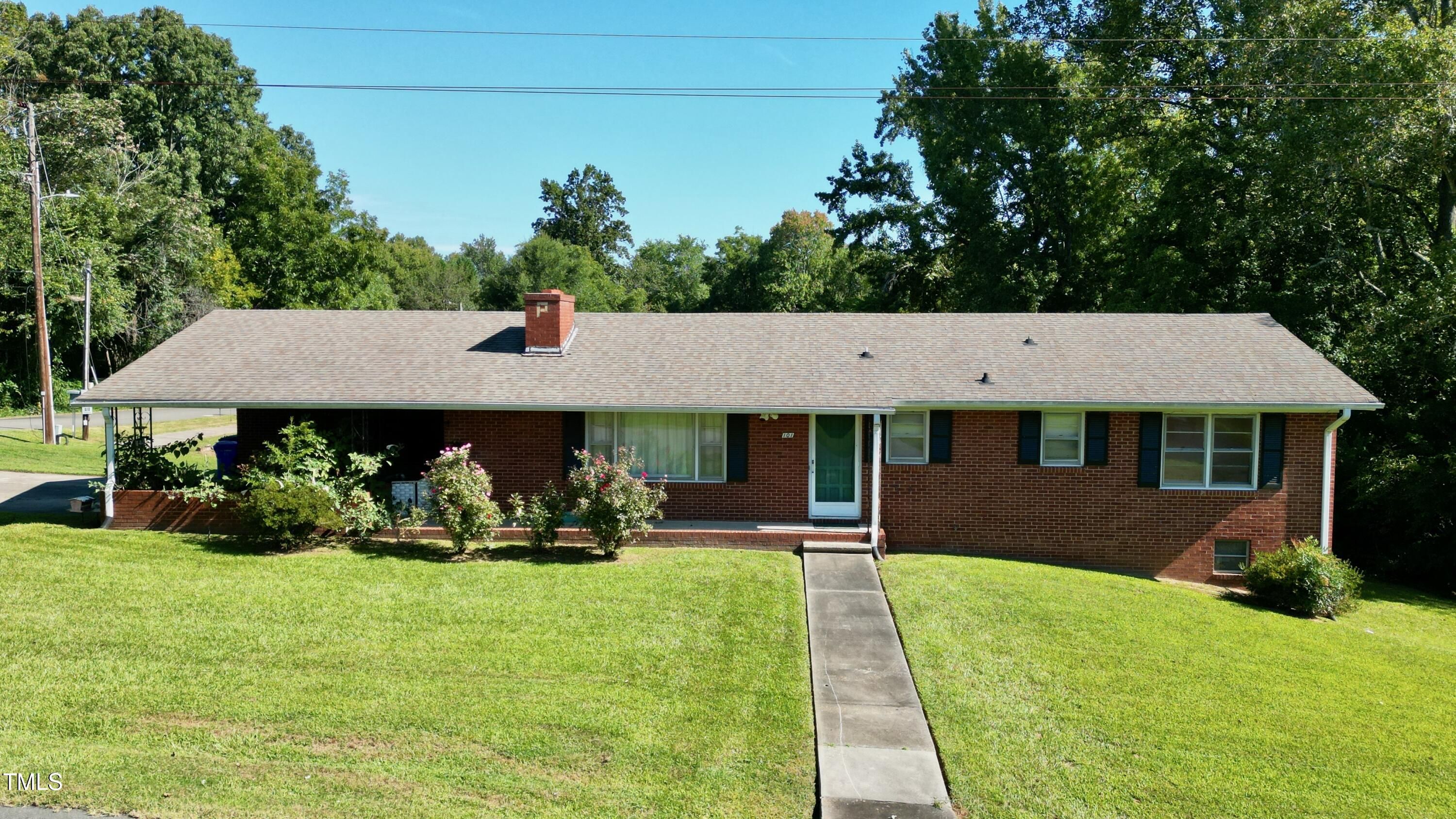 101 E Crawford Street