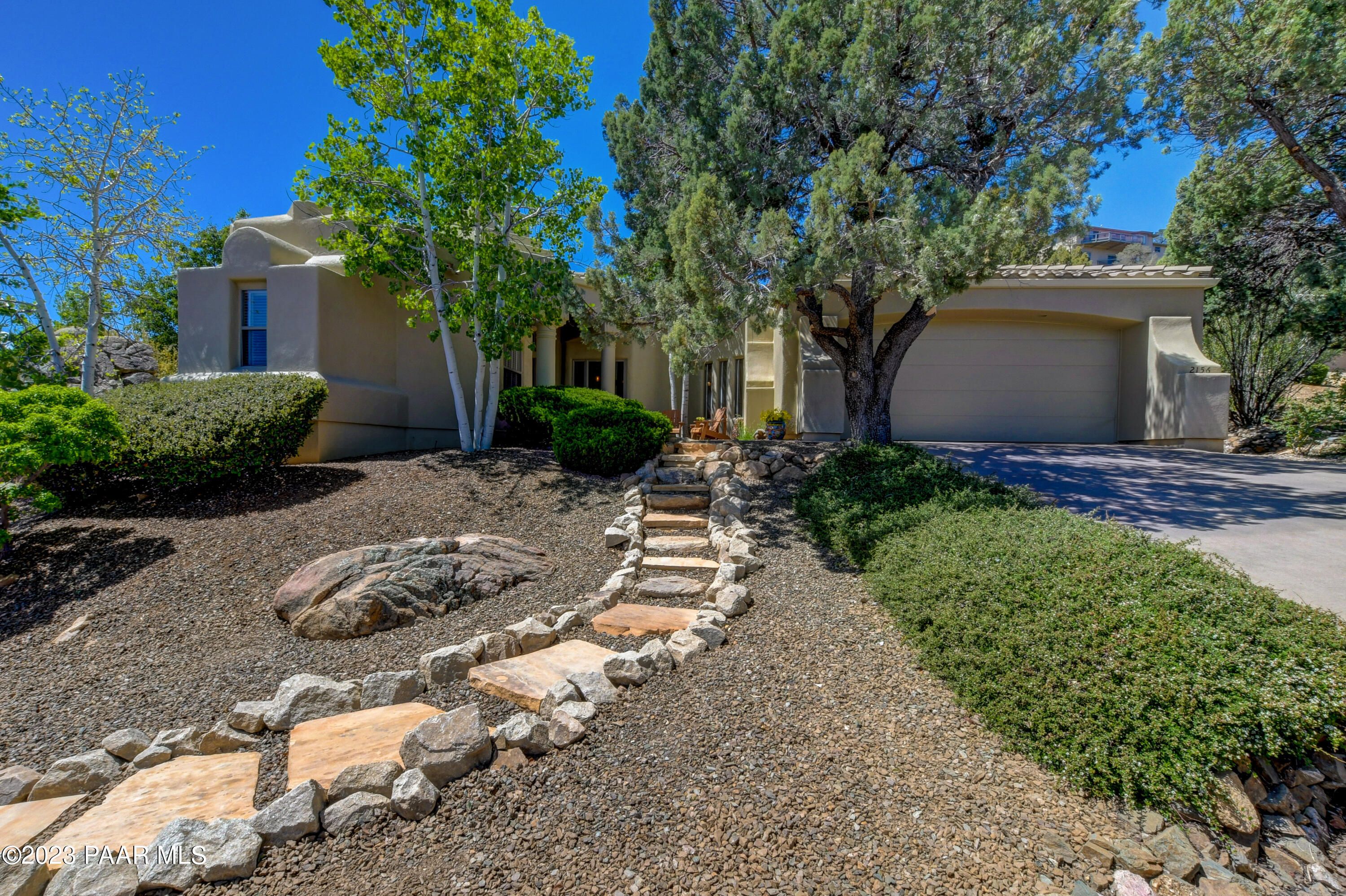 2156 Santa Fe Springs