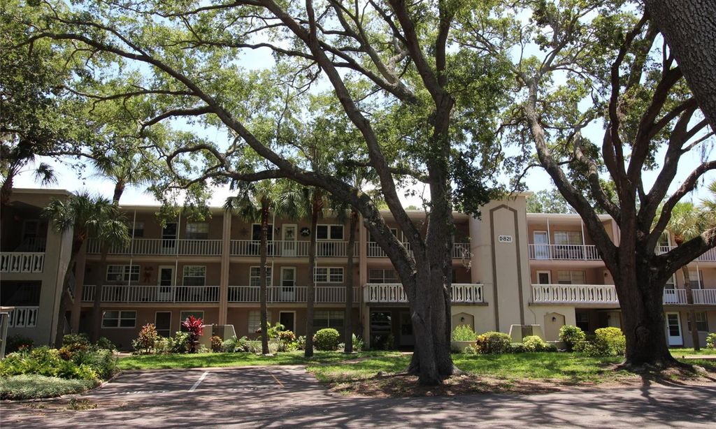 Heather Lake Condominiums