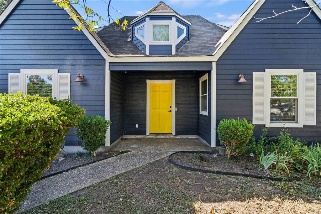 5205 Calais Court